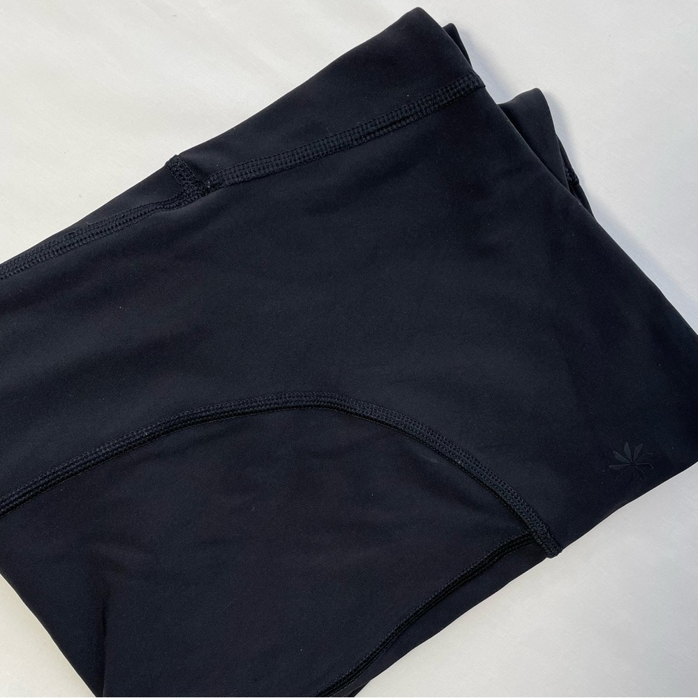 Athleta Women’s Ultimate Stash Pocket 9” Biker Shorts Size Small Black Pockets